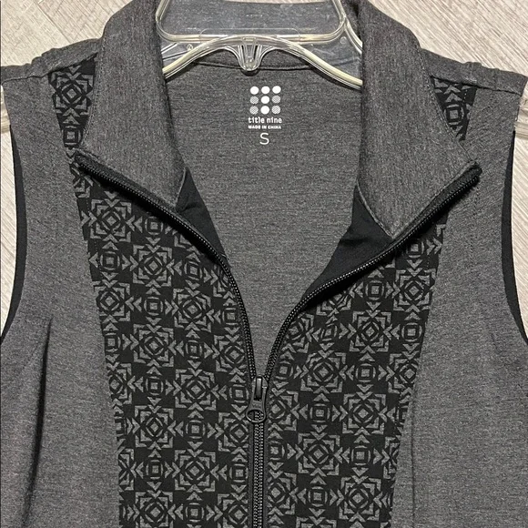 Title Nine Gray Sleeveless Mini Dress - Picture 4 of 9